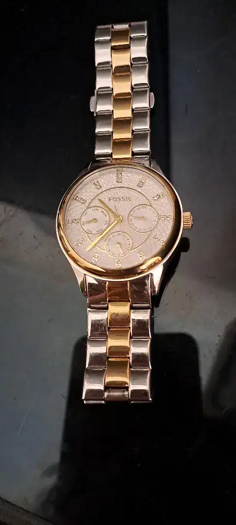 Jam tangan fossil wanita cantik