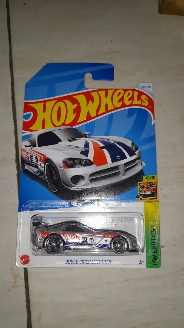 Hot wheels dodge silver