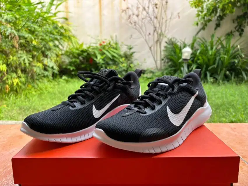 Sepatu Running Nike