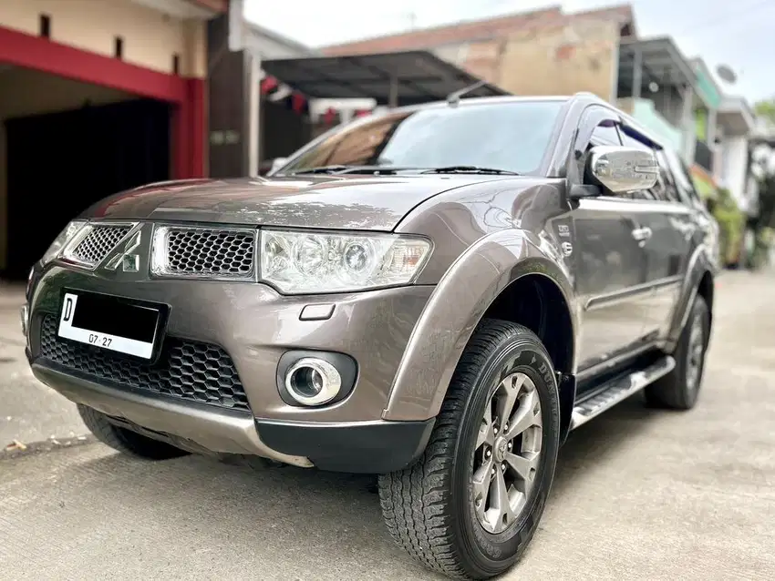 Mitsubishi pajero sport Dakar 2012 matic AT kondisi istimewa