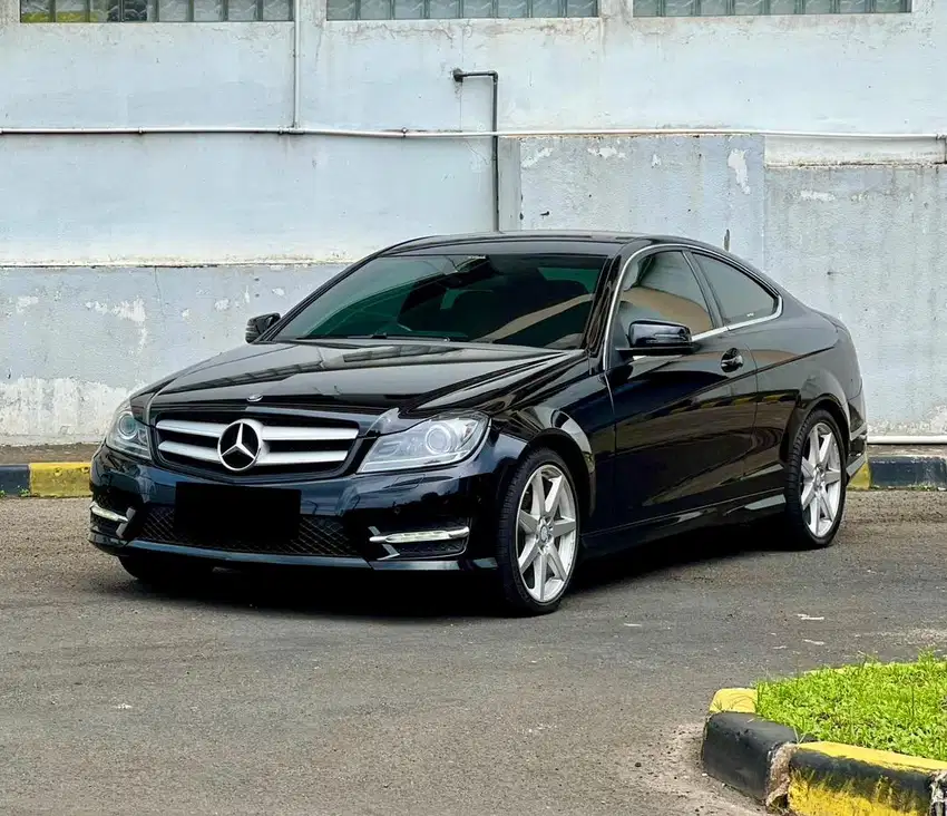 Mercy C250 AMG Coupe W204 Facelift 2014 / 2016 / Odo 14rbu Miles