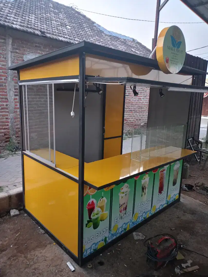 Rombong gerobak booth kontainer container replika semi kontainer