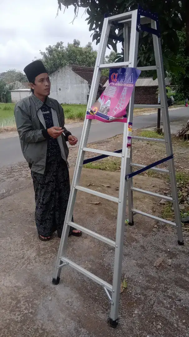 Tangga Lipat Aluminium