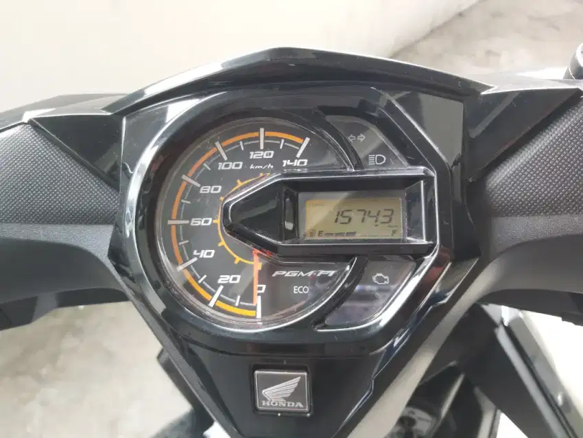 Honda Beat ESP Digital FI Stater Halus Antik Km Rendah Kaya Baru