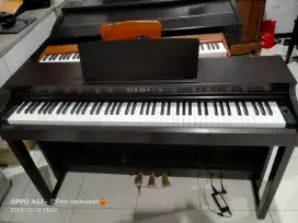 Yamaha Clavinova CLP 525 seri diatas Arius YDP mulus dan lengkap