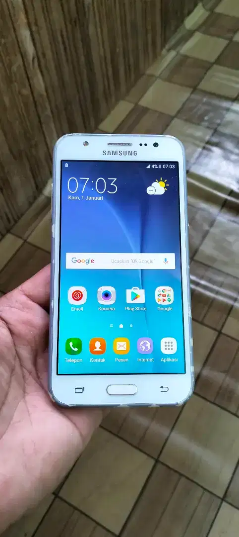 Samsung galaxy J5 00 4G LTE 2/16 batangan normal siap pakai