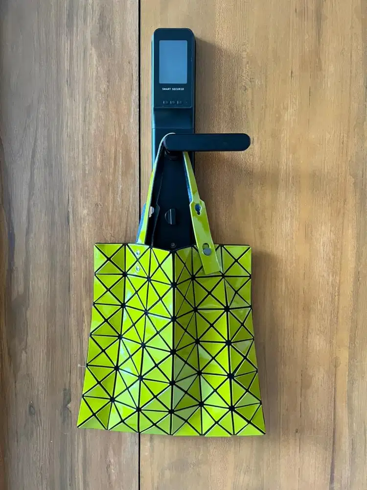 DISKON - Tas Bao Bao Tote Lucent - Issey Miyake - Hijau