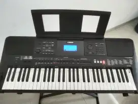 Keyboard Yamaha psr e453