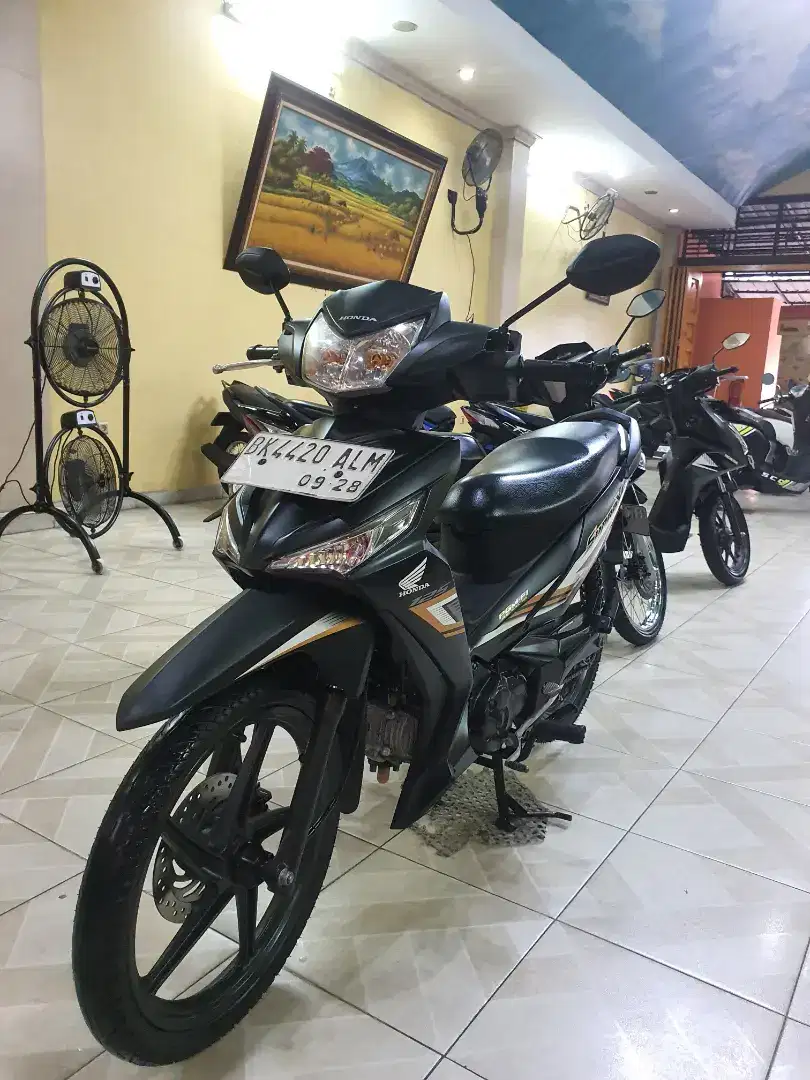 New Supra X 125 F1 CW 2023 Mantap Spti Baru-Masih 7.000 KM-plaza motor