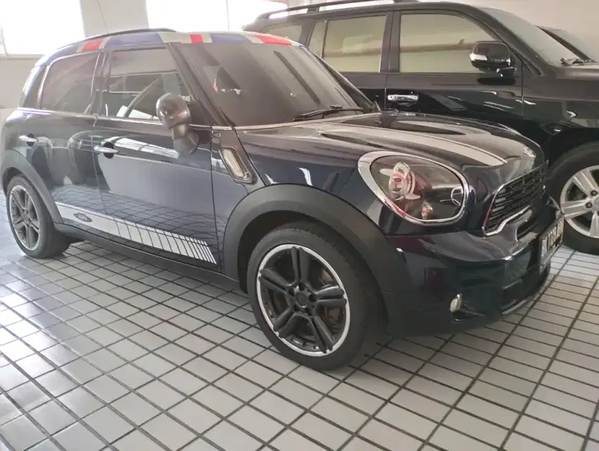 Dijual mini cooper countryman at 2012