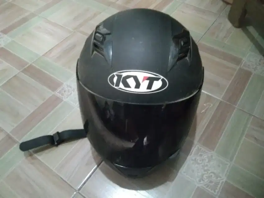 Helm full face KYT jual cepat