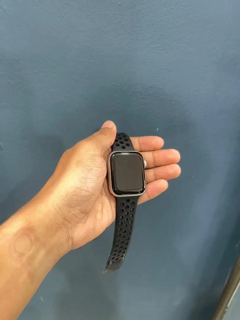 Apple watch series 4 nike