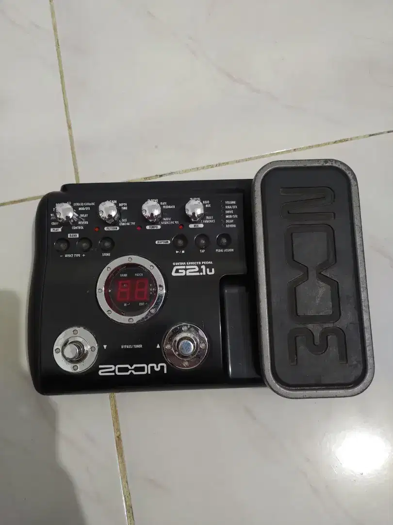 Efek Gitar ZOOM G2.1u