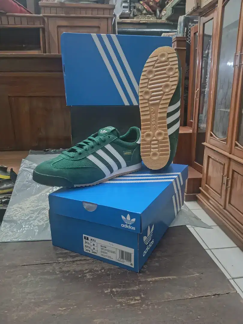 Sepatu Sneakers Adidas R71, IH1326, Original, Green, Size 43⅓