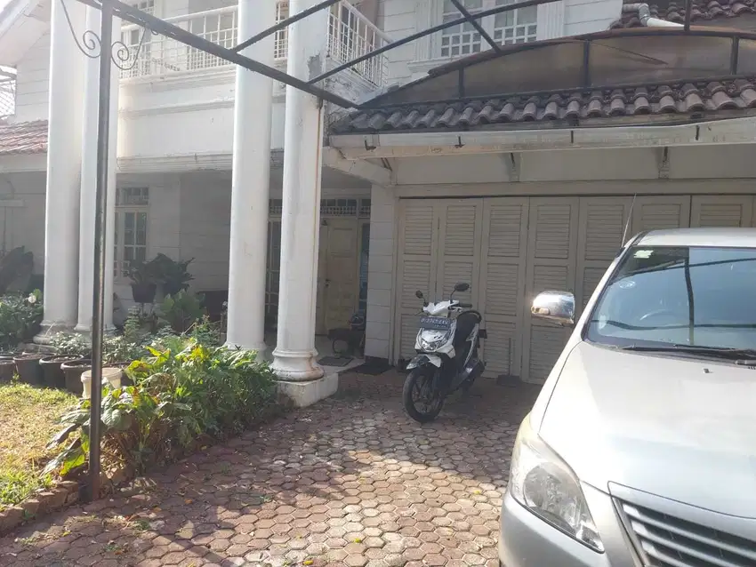 Dijual rumah tua hitung tanah di Cilandak Jakarta Selatan