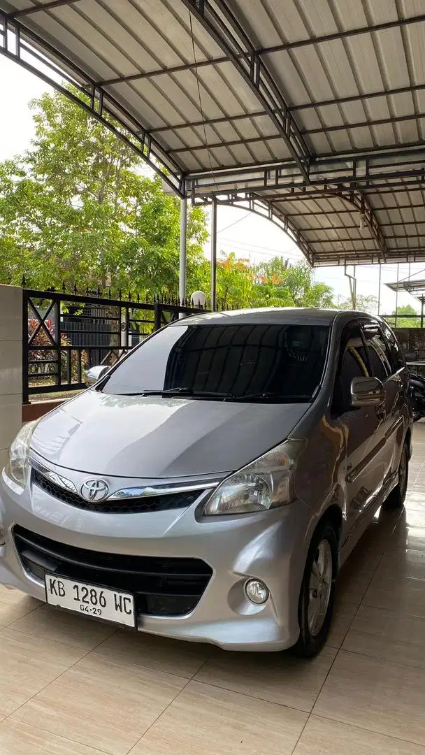 Avanza Veloz Luxury 2015 MT