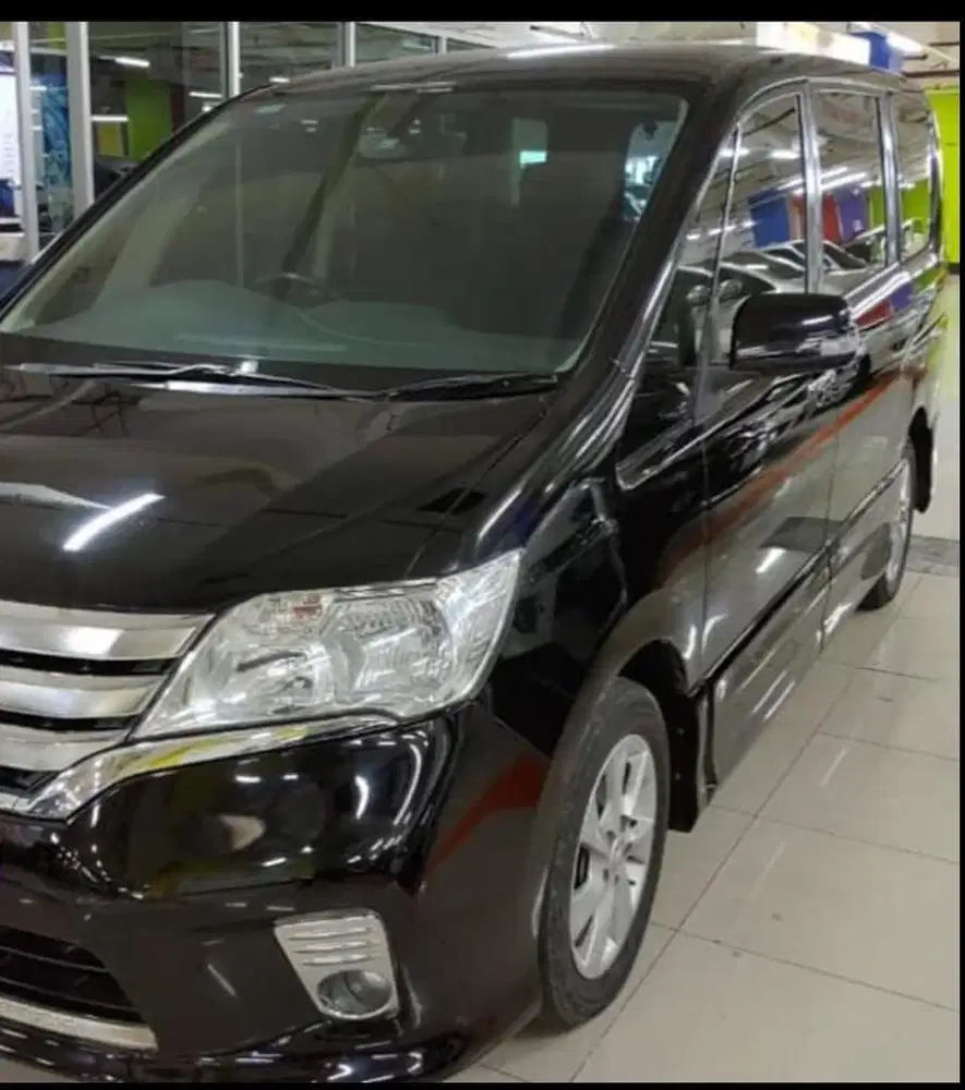 Nissan serena c26 black 2013