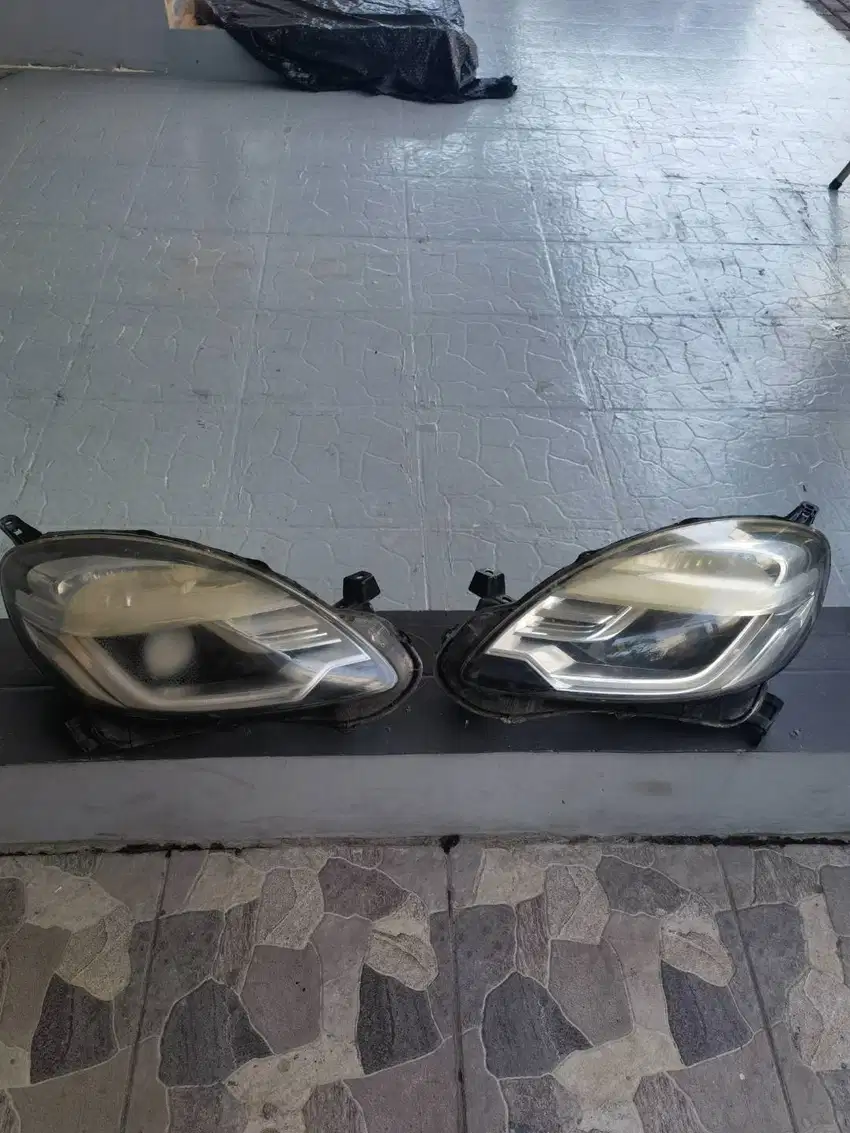 Headlamp Mobilio RS 2015 ori copotan