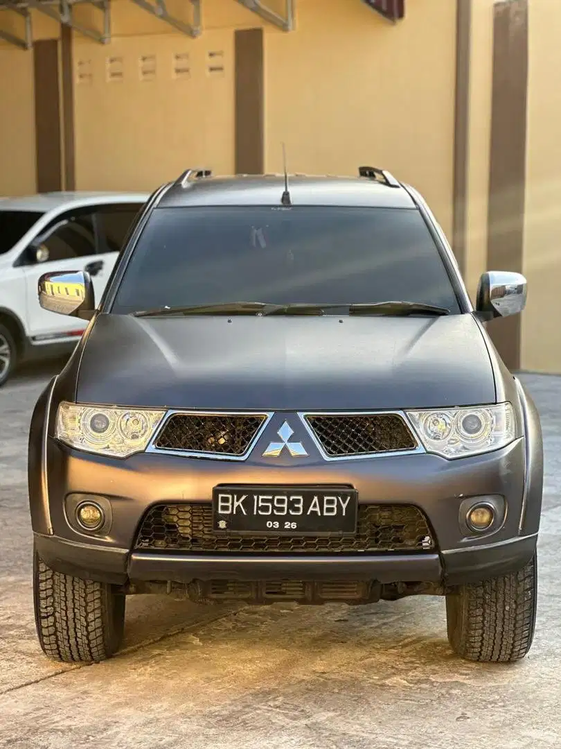 Mitsubishi pajero gls manual 2010