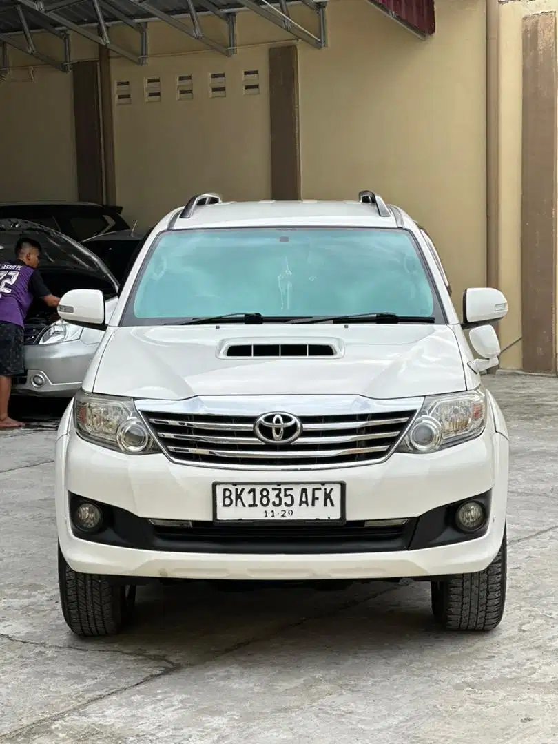 Toyota fortuner 2.5 G vnt manual 2014