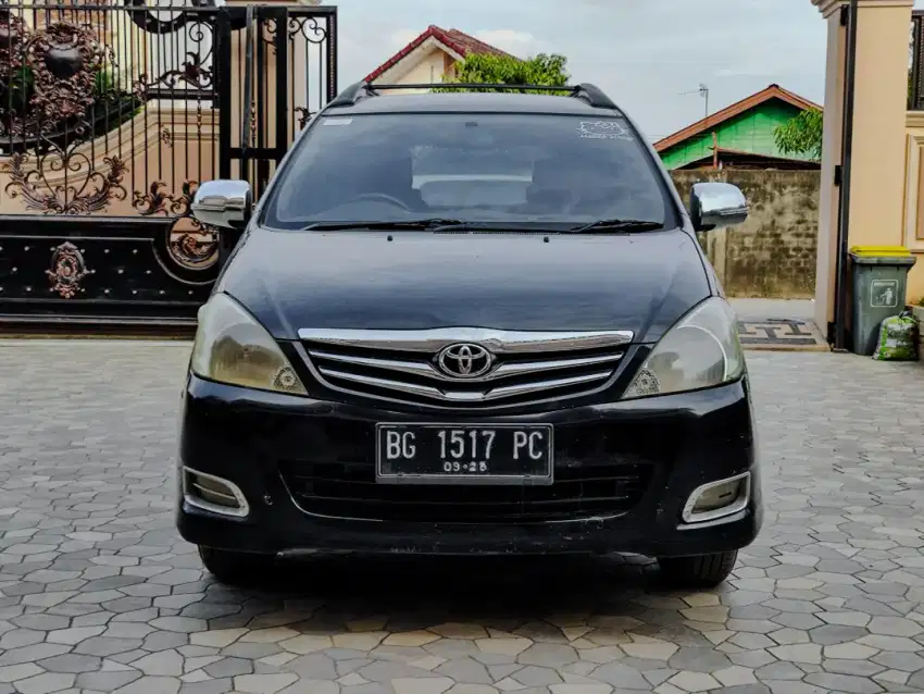 TOYOTA KIJANG INNOVA V 2.5 MANUAL DIESEL SOLAR 2010/2011