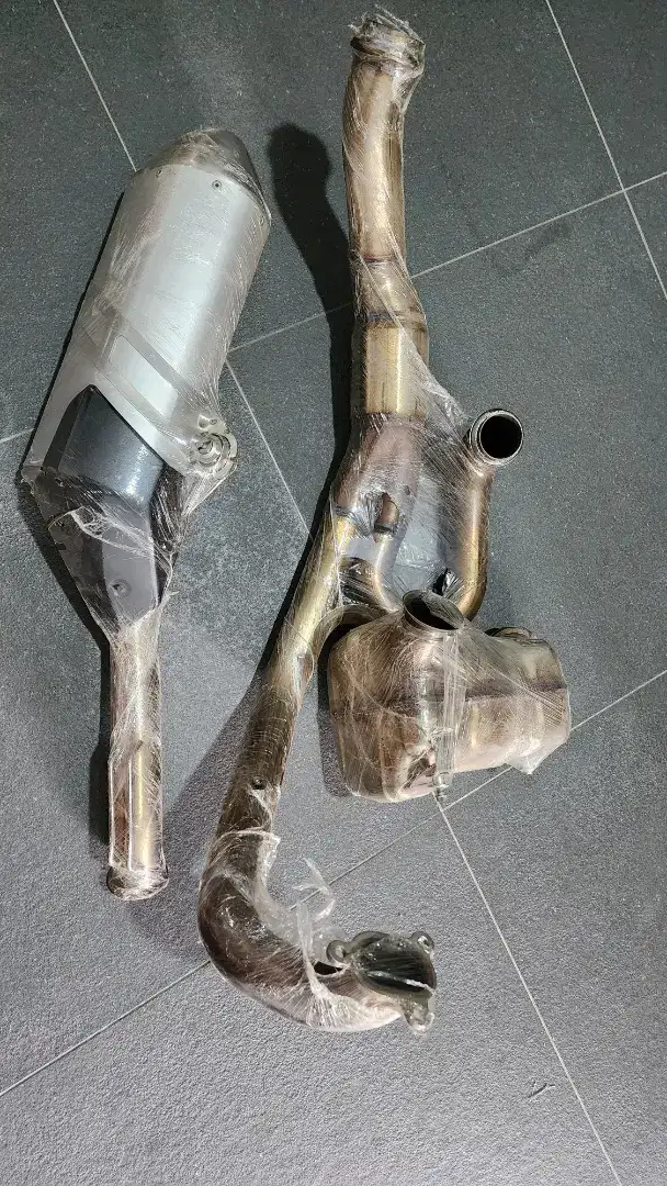 Knalpot original ktm 1290 2017