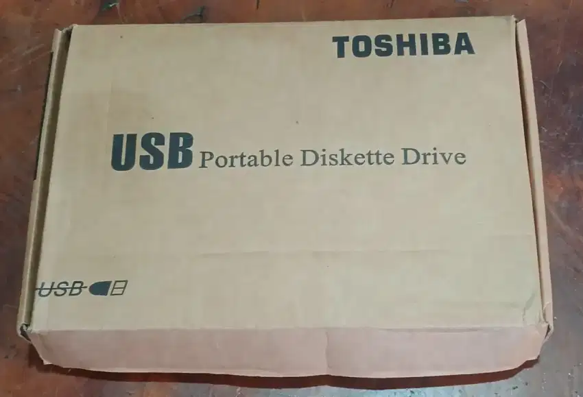 Diskete drive merk Toshiba Normal spt baru jarang pakai