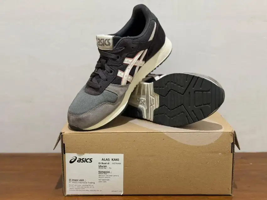 Asics Lyte Classic Clay Grey/Cream Size 40.5