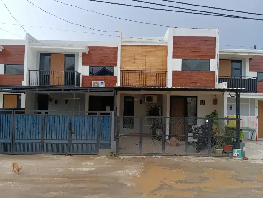 Rumah mezzanine di cinangka depok bonus kulkas 2 pintu dan tv