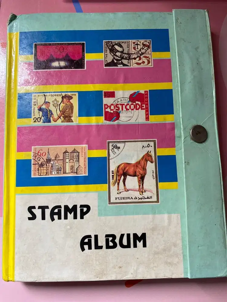 Koleksi perangko bekas lama