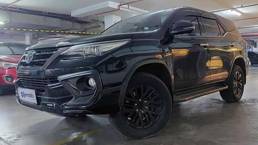 Toyota Fortuner 2.4 4x2 VRZ TRD Solar-AT 2019 Hitam