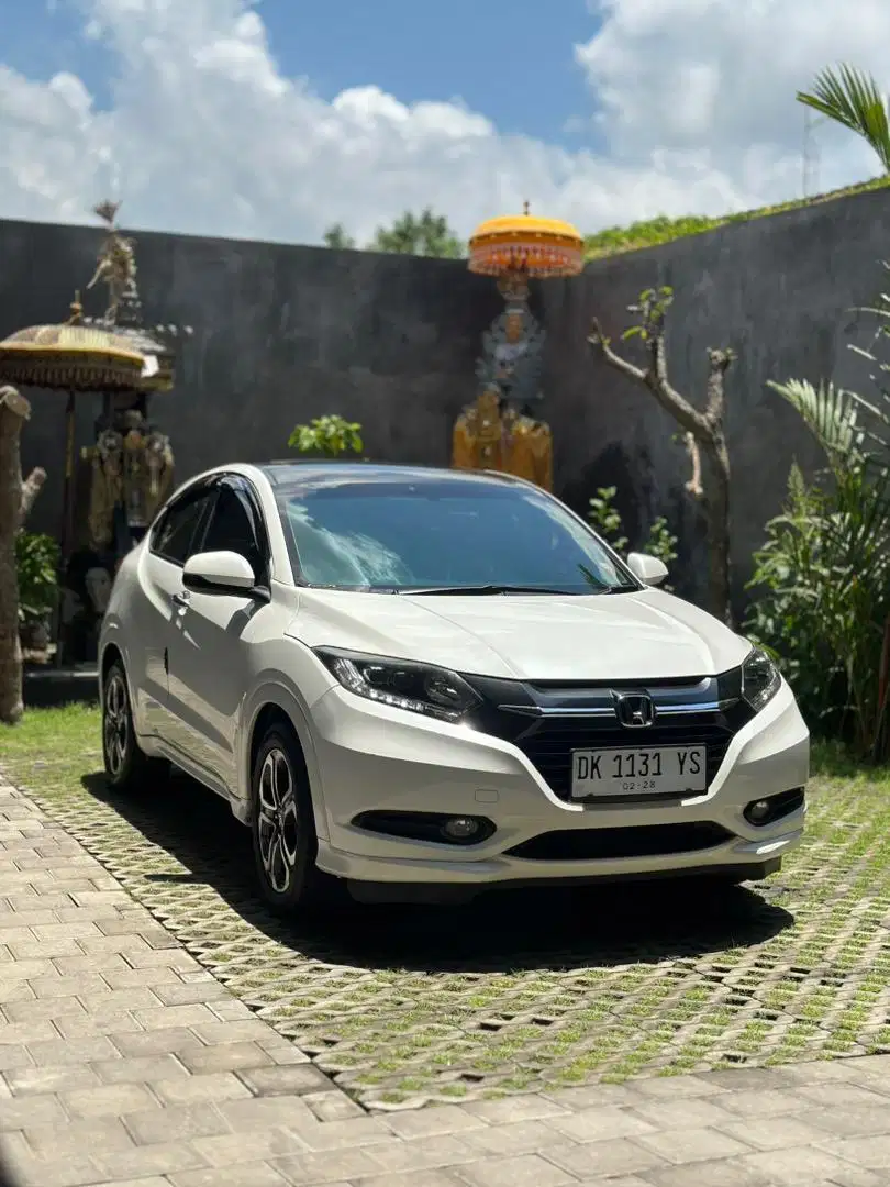 HRV PRESTIGE 2015 MATIC LOW KM SIAP PAKAI