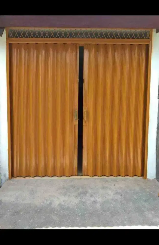 Pintu folding gate baru dan roling door