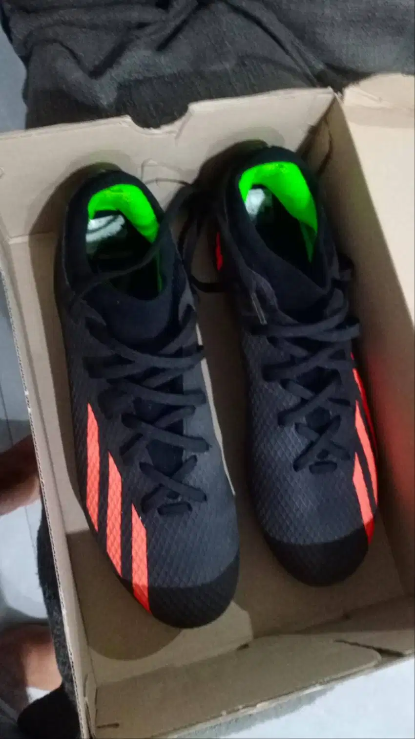 sepatu bola dan futsal