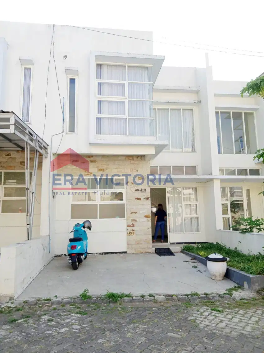 DIJUAL Rumah Bagus di Perum One Gate Sistem Bisa 2 Mobil Kota Malang