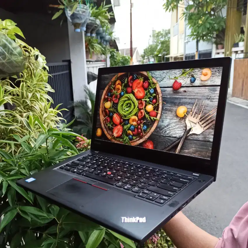 LAPTOP LENOVO THINKPAD MODEL TOUCHSCREEN KINERJA NGEBUT