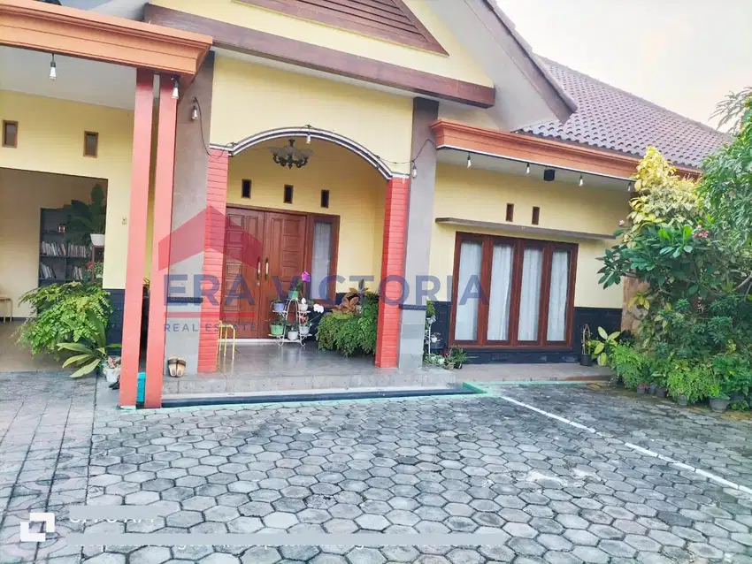 Rumah Besar Suasana Tenang Dekat Wisata Candi Singosari