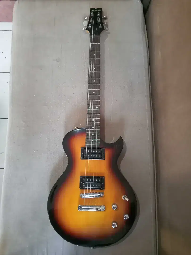 Gitar merk Ibanez gio GART60 TFB model lespaul asli original mic