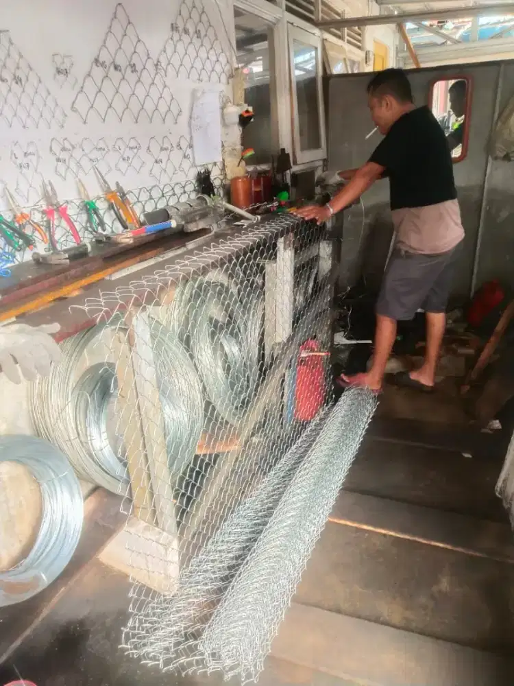 Kawat Bronjong baru gunung dan harmonika khas