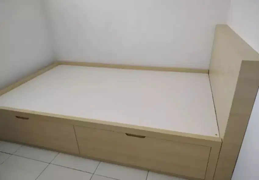Dipan, lemari baju minimalist