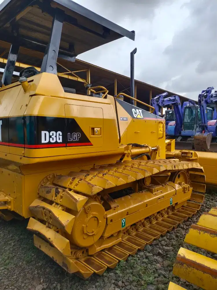 Bulldozer Caterpillar D3GTahun 2024