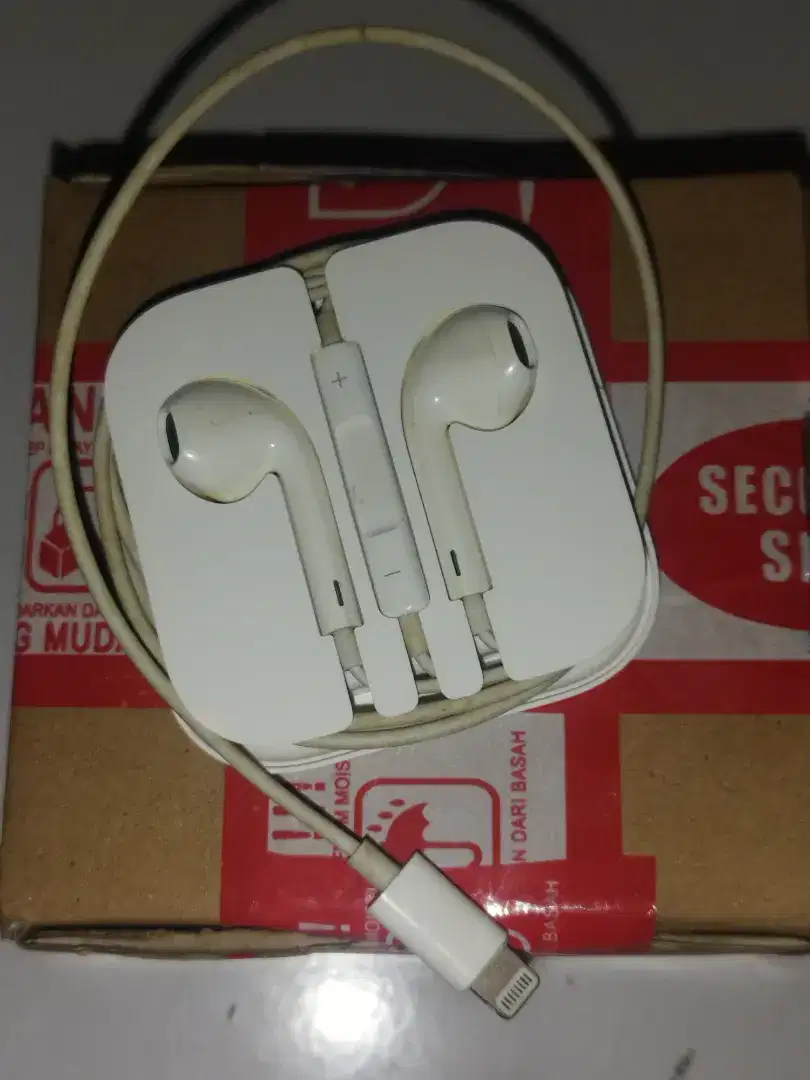 Headset ORI Copotan iPhone 8