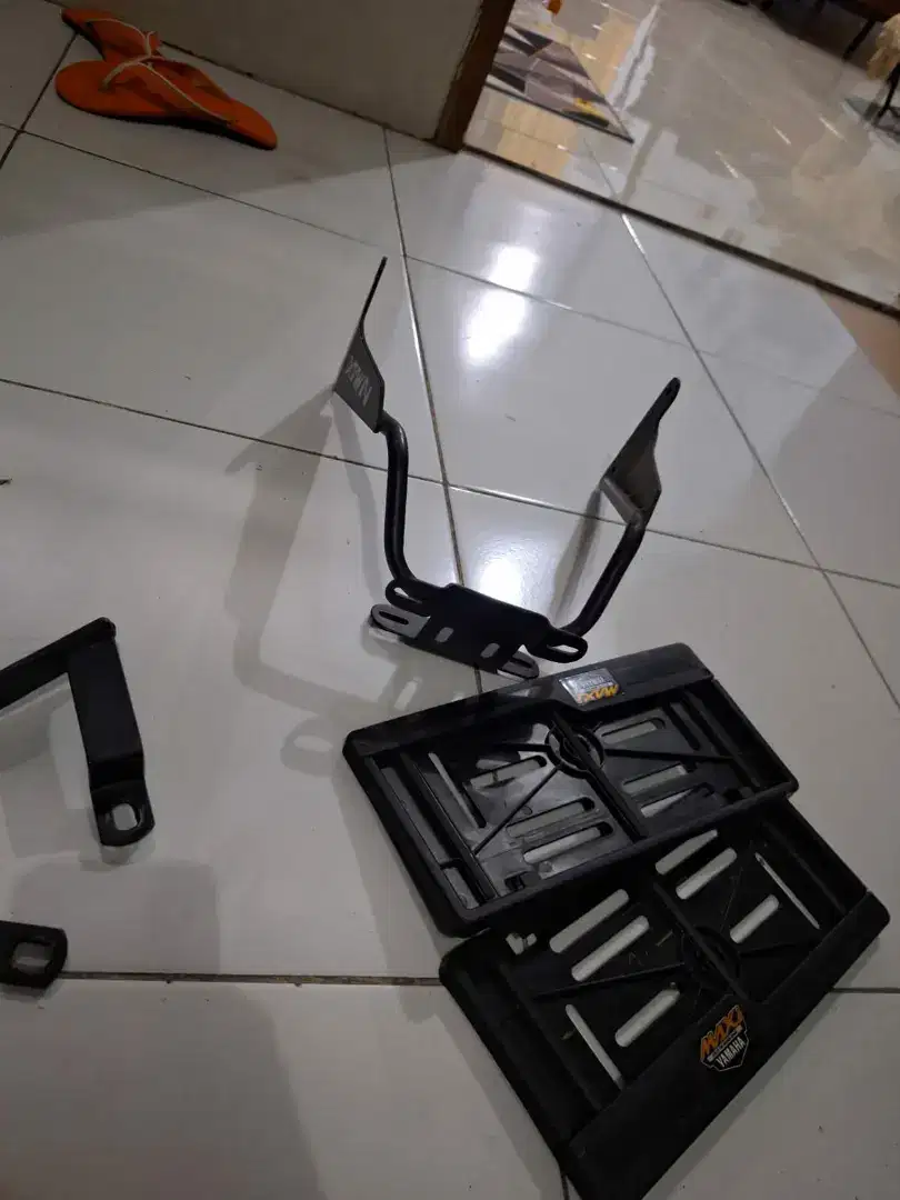 Breket Plat dan box nmax