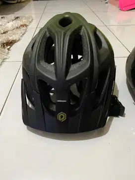 Helm gunung polygon