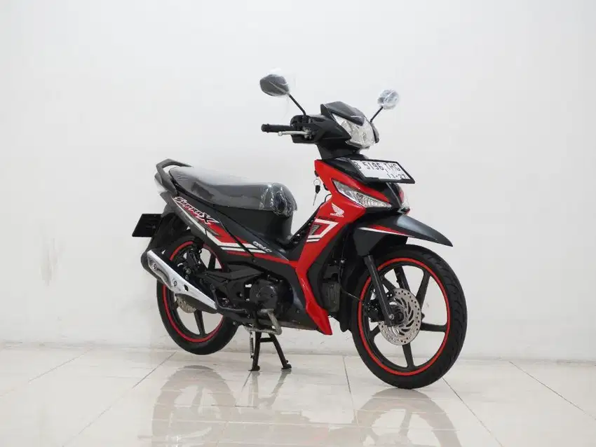 Honda Supra X 125 FI CW Tahun 2022 [ Garansi Mesin 5.000 Km ]