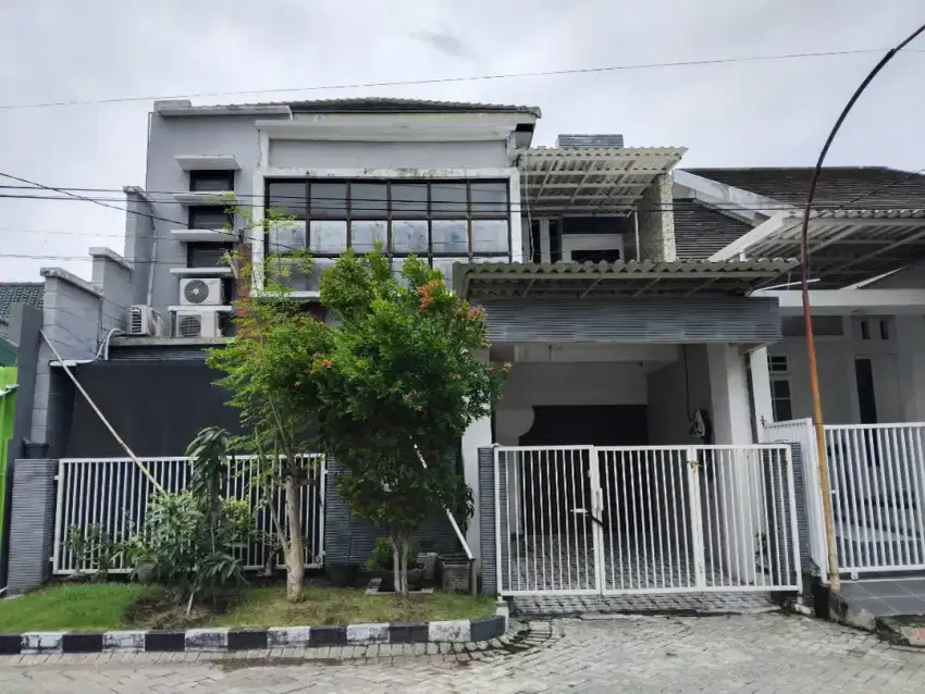 Minimalis Pandugo rungkut row 3 mobil lokasi depan