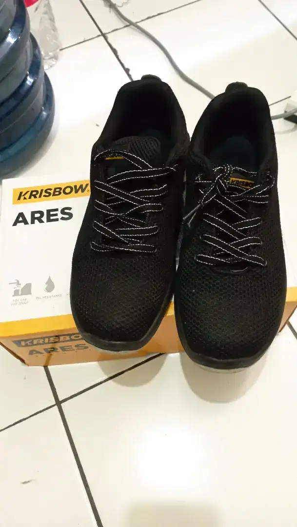 krisbow size 41, kondisi 90%,jual 150k