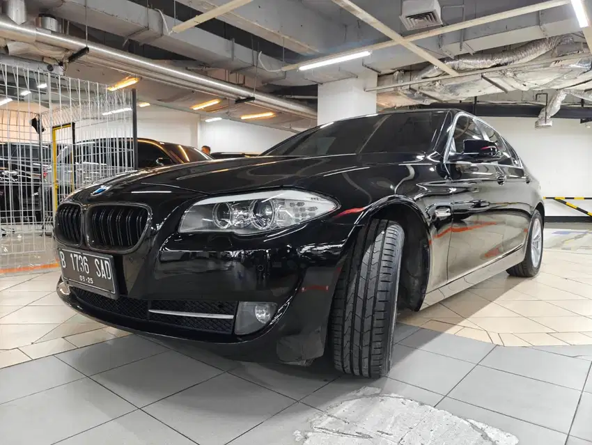 BMW 523i MATIC 2010 HITAM (PAKET KREDIT PALING TERMURAH)