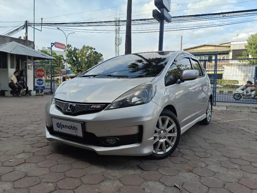 TDP 14JT Honda Jazz 1.5 RS Bensin-AT 2013 Abu