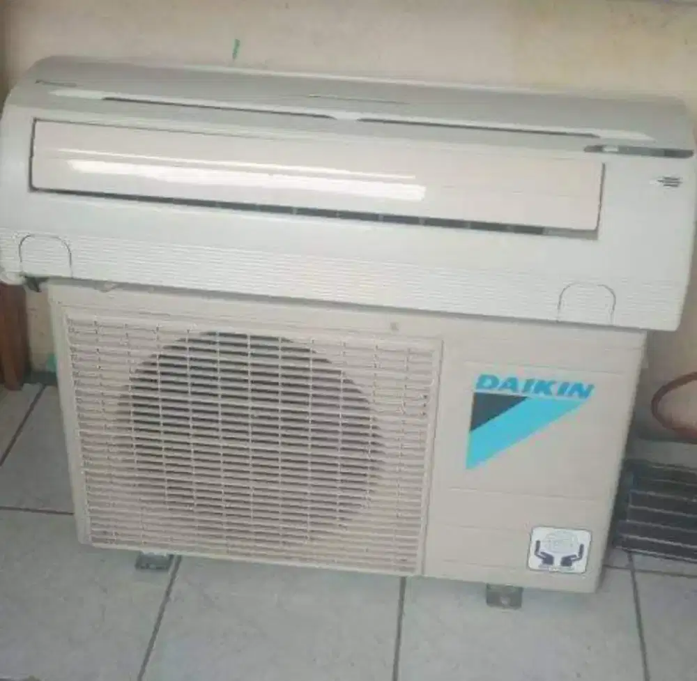 Daikin 1/2 pk bergaransi